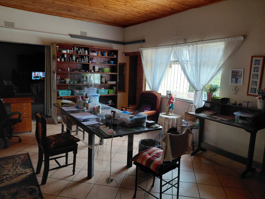 5 Bedroom Property for Sale in Roodekopjes Ah North West